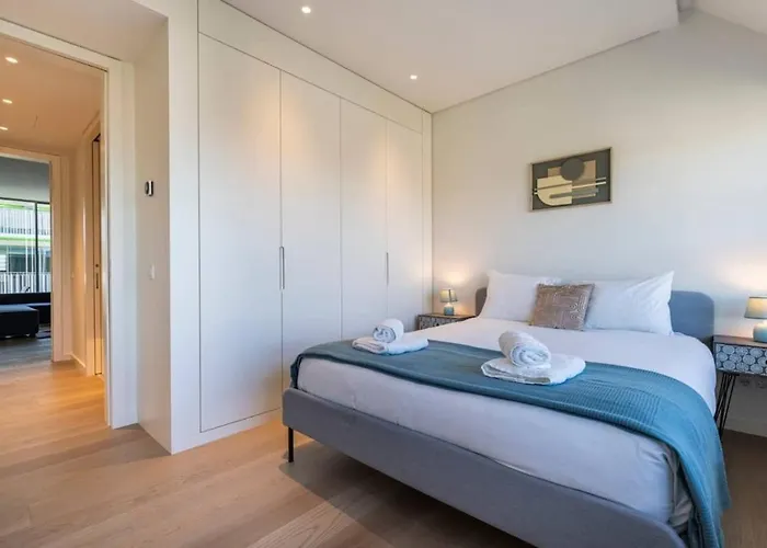 Riverside Delight Apartment Lisbon