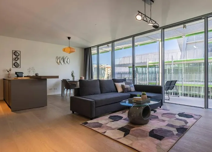 Riverside Delight Apartment *